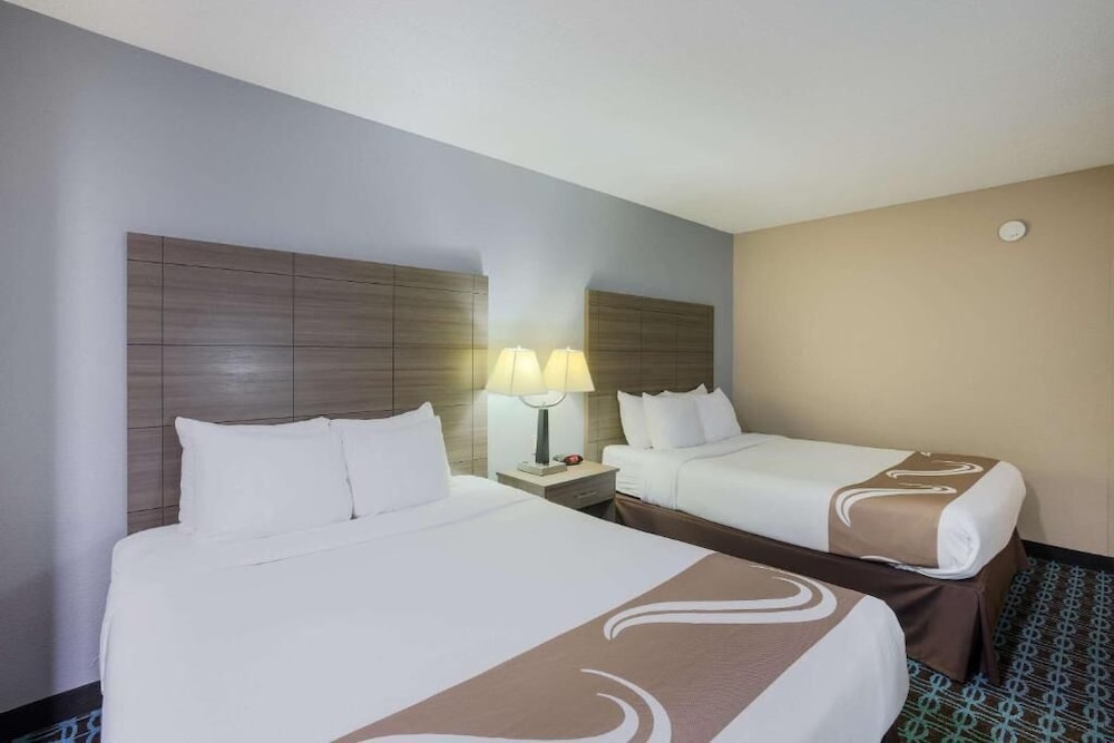 Room, 2 Queen Beds - Photo 2