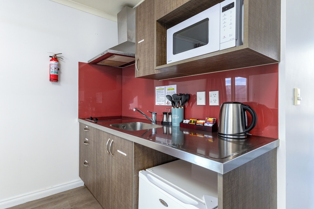 Two-Bedroom Suite (Accessible) photo 3
