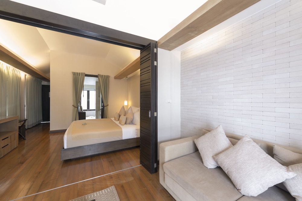 Three Bedroom Suite Pool Villa Sea with Free Minibar - Photo 15
