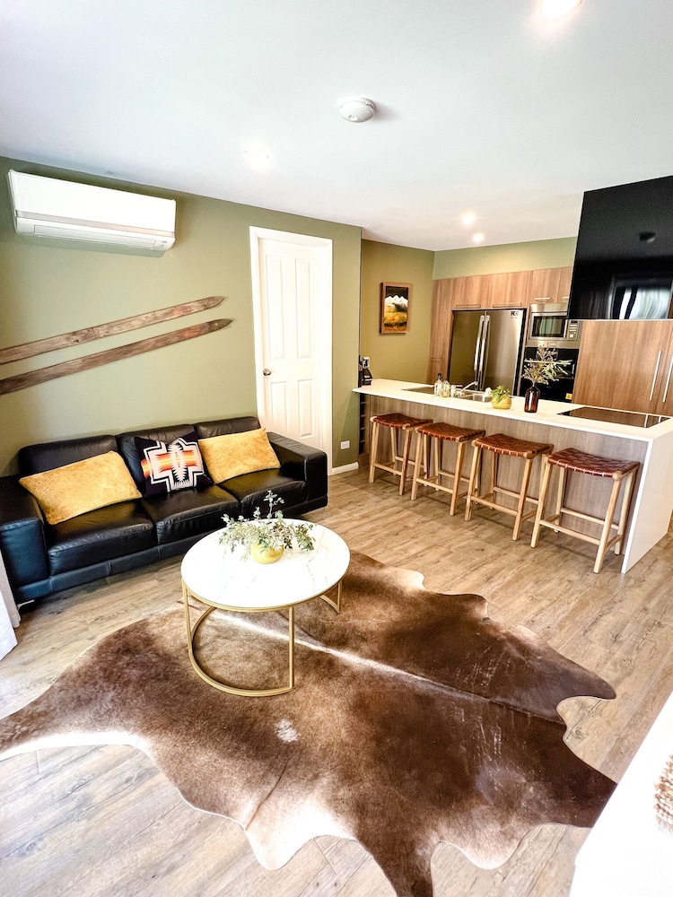 Luxury Apartment, 2 Bedrooms, Mountain View photo 1