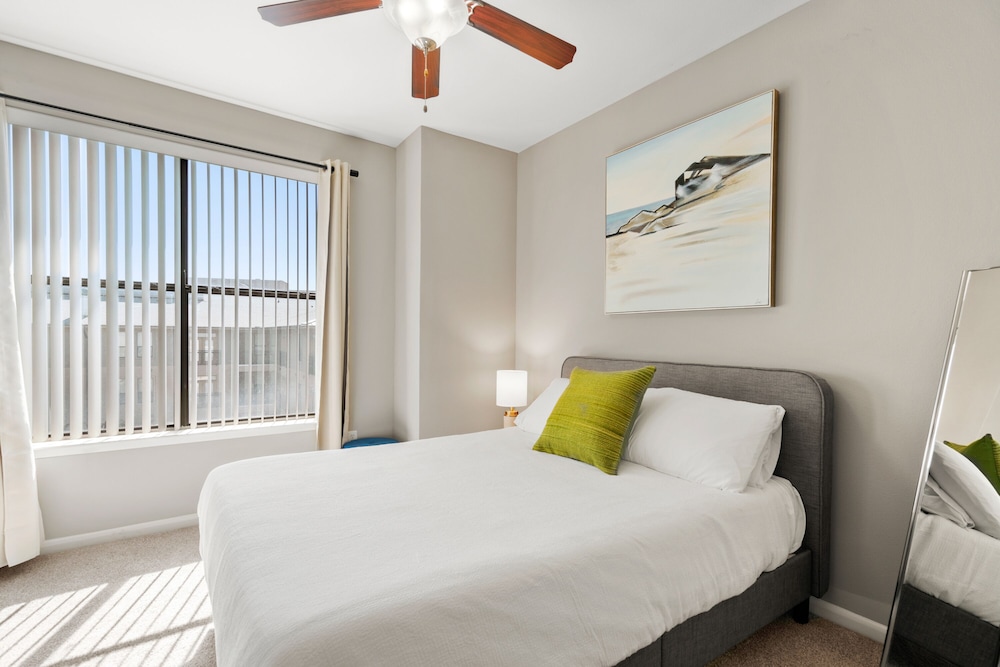 Traditional Studio, 1 Queen Bed With Sofa Bed, Non Smoking (Self Check-In With Virtual Front Desk) photo 2