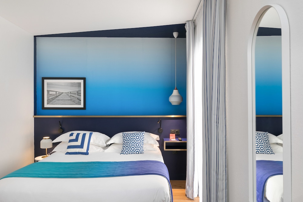Double Cabine Room