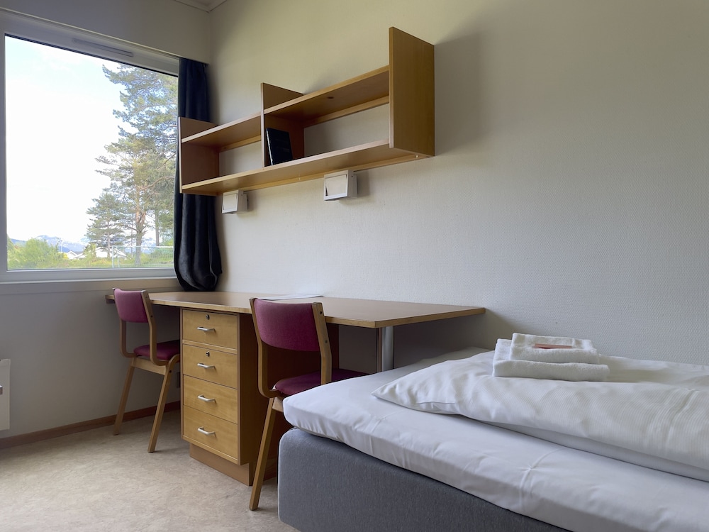 Basic Twin Room - Photo 1