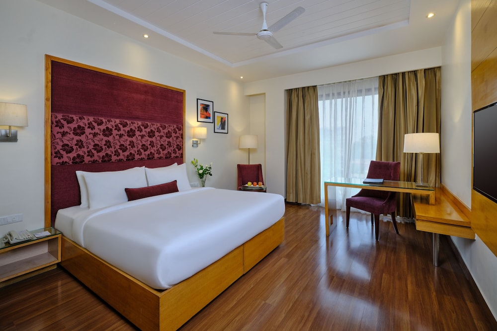 Deluxe Room, 1 King Bed, Non Smoking