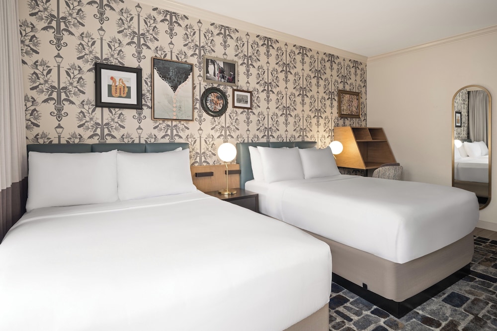 Standard Room, 2 Double Beds, Accessible, Non Smoking (Communications) - Photo 4