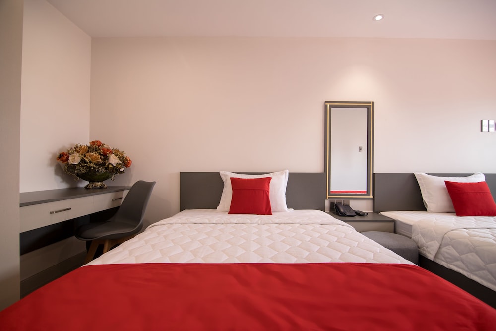 Deluxe Twin Room photo 3