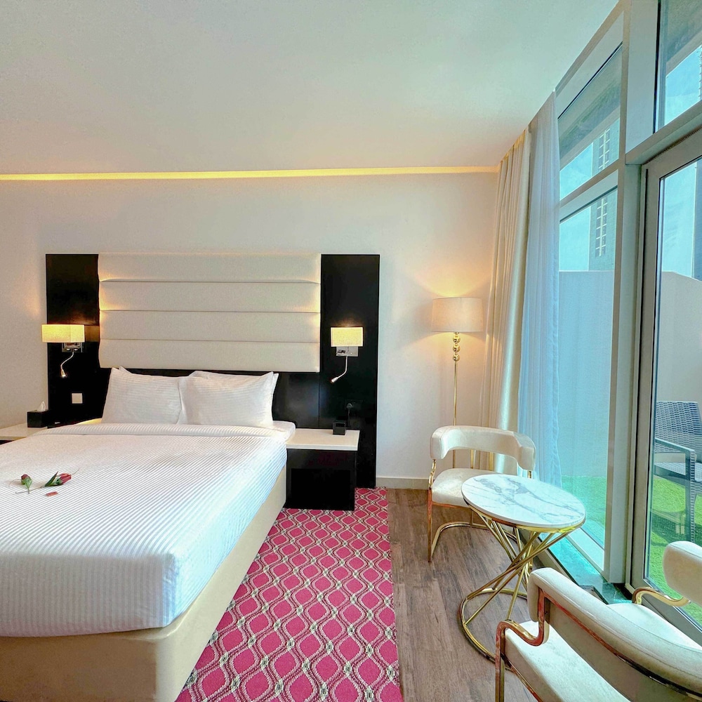 Club Room with Burj Khalifa View photo 3