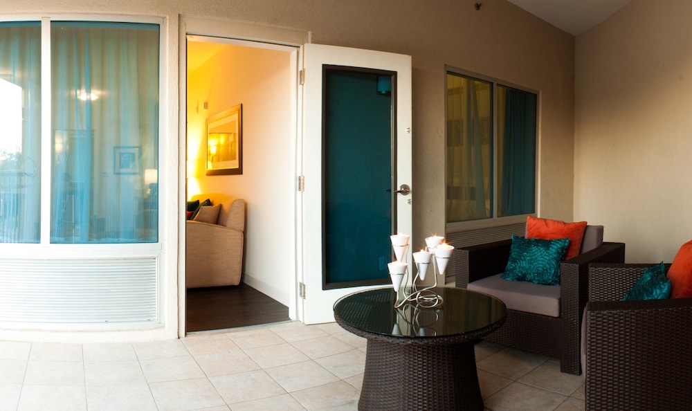 Suite, 1 Bedroom (with Living Area) - Photo 5