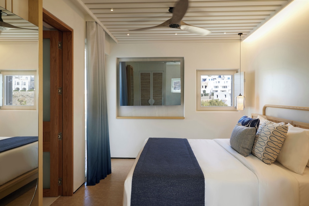 Executive Room Side Or Front Sea - Photo 2