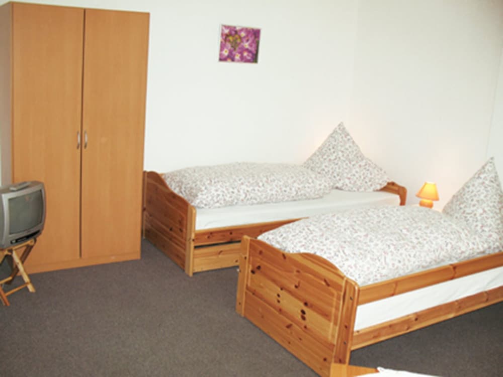 Triple Room, Shared Bathroom photo 3