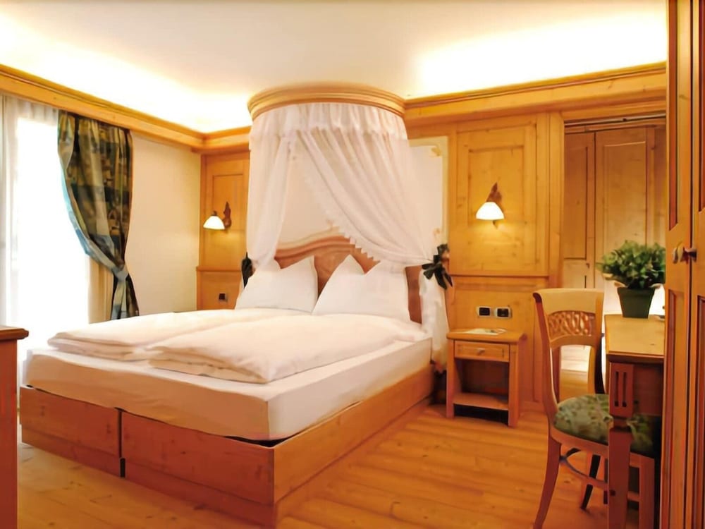 Elite Suite
