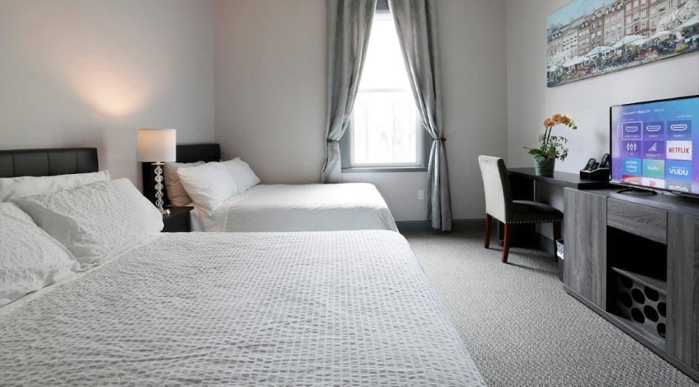 Double Bed Suite