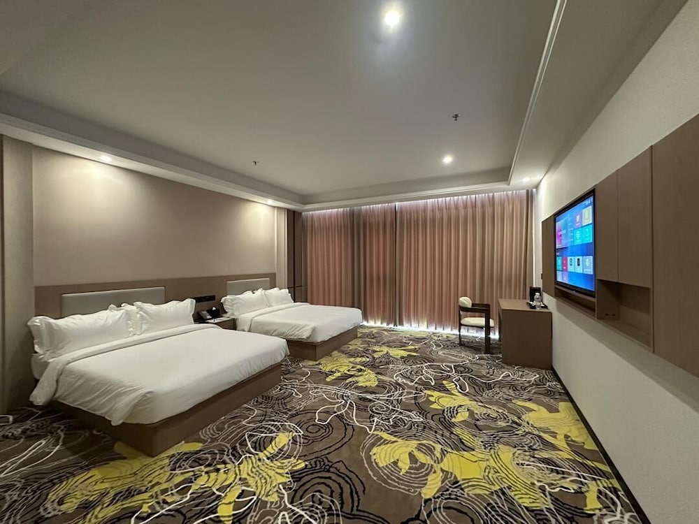 Premier Twin Queen - 2 Queen Beds
