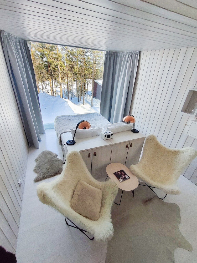 Arctic Treehouse Suite Double photo 1