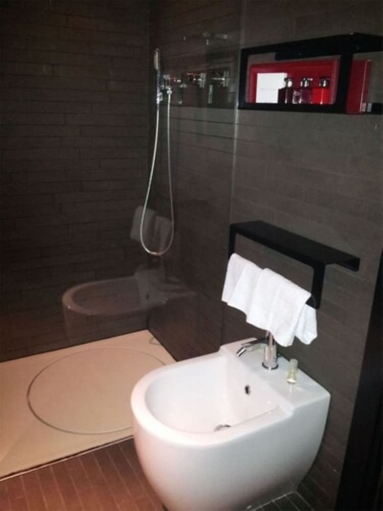 Junior Suite, 1 Queen Bed, Canal View, Corner (Grand Canal n.10) photo 2