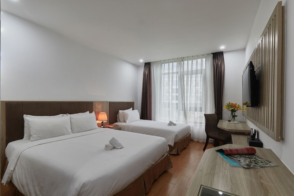 Superior Triple Room, Multiple Beds, Private Bathroom, Mountain View photo 1