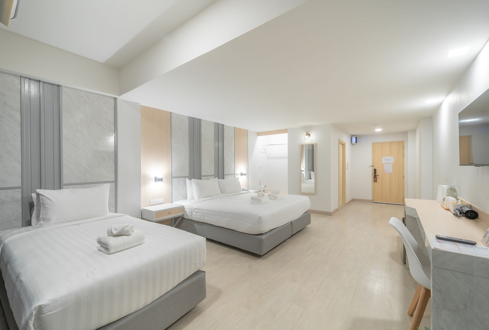 Deluxe Triple Room - Photo 1