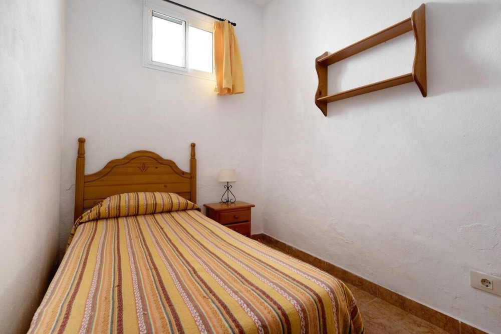 Room, 2 Bedrooms, Patio, Garden View photo 2