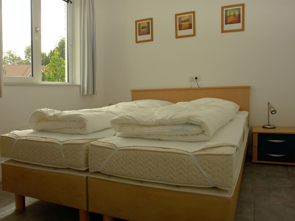 Deluxe House, 4 Bedrooms photo 1