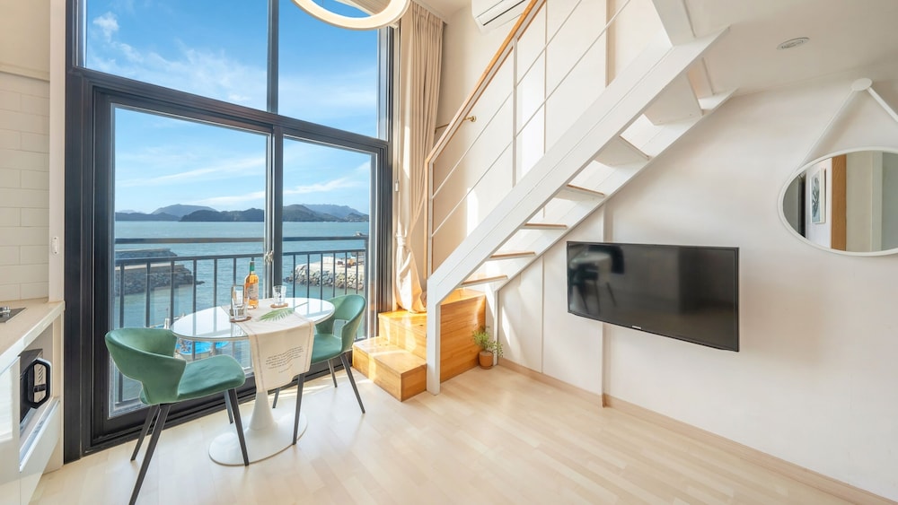 Basic Room, 1 Bedroom (Room 204)
