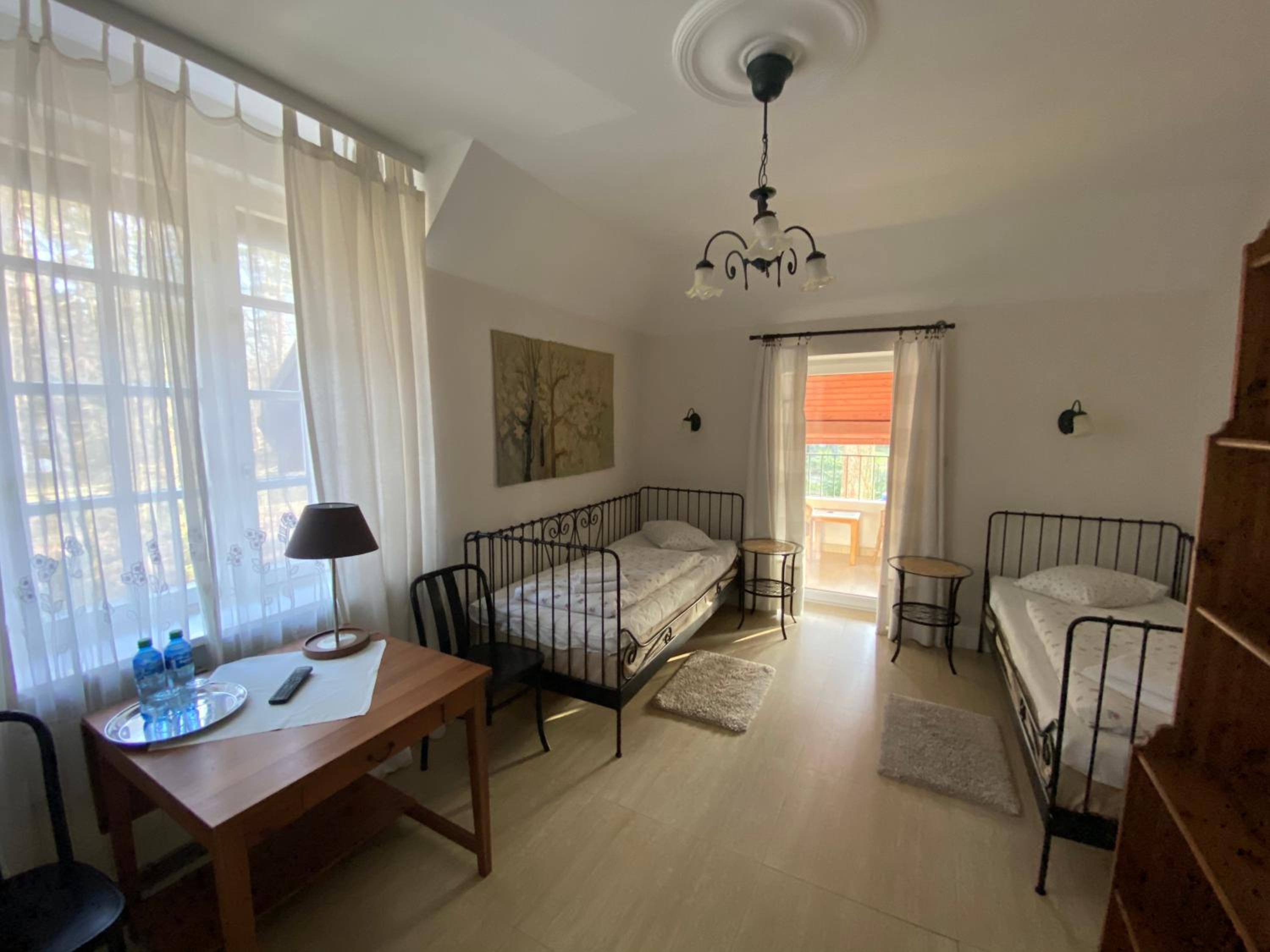 Twin Room with Balcony - Photo 1