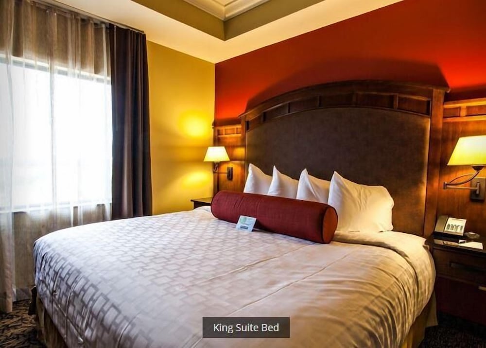 Standard Room, 1 King Bed photo 3