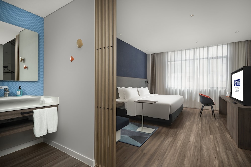 Standard Room, 2 Twin Beds, Non Smoking - Photo 2