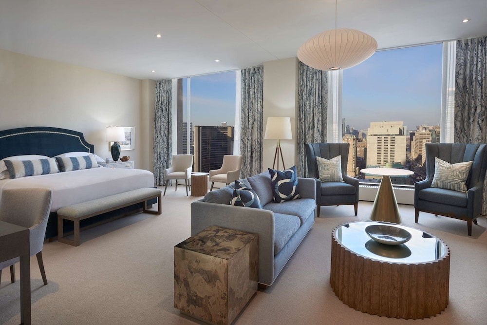 Signature Suite - Forest Hill