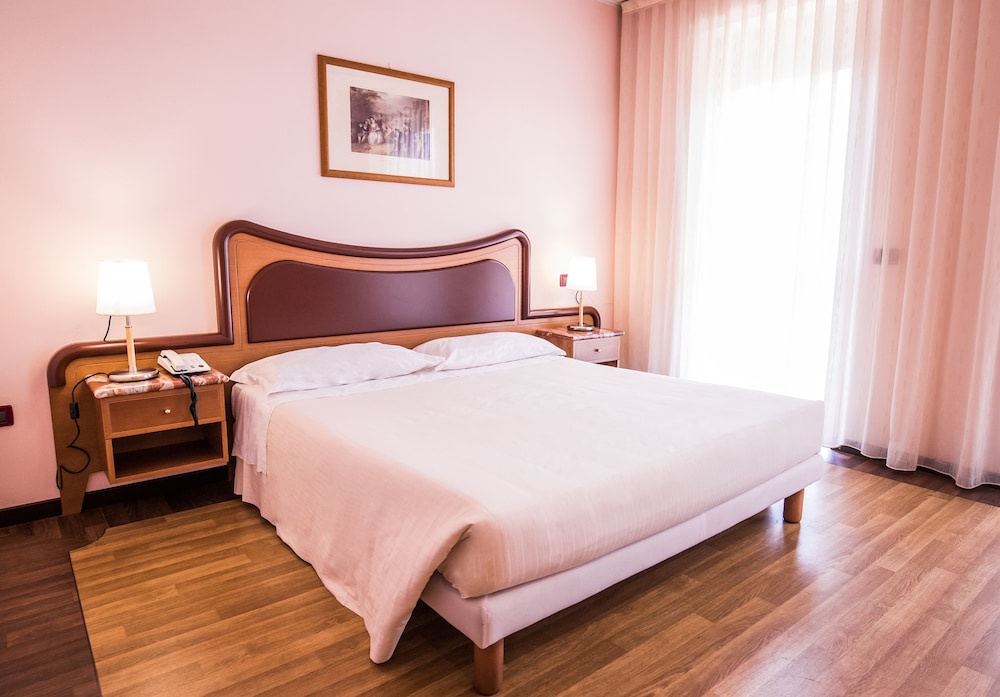 Basic Double or Twin Room