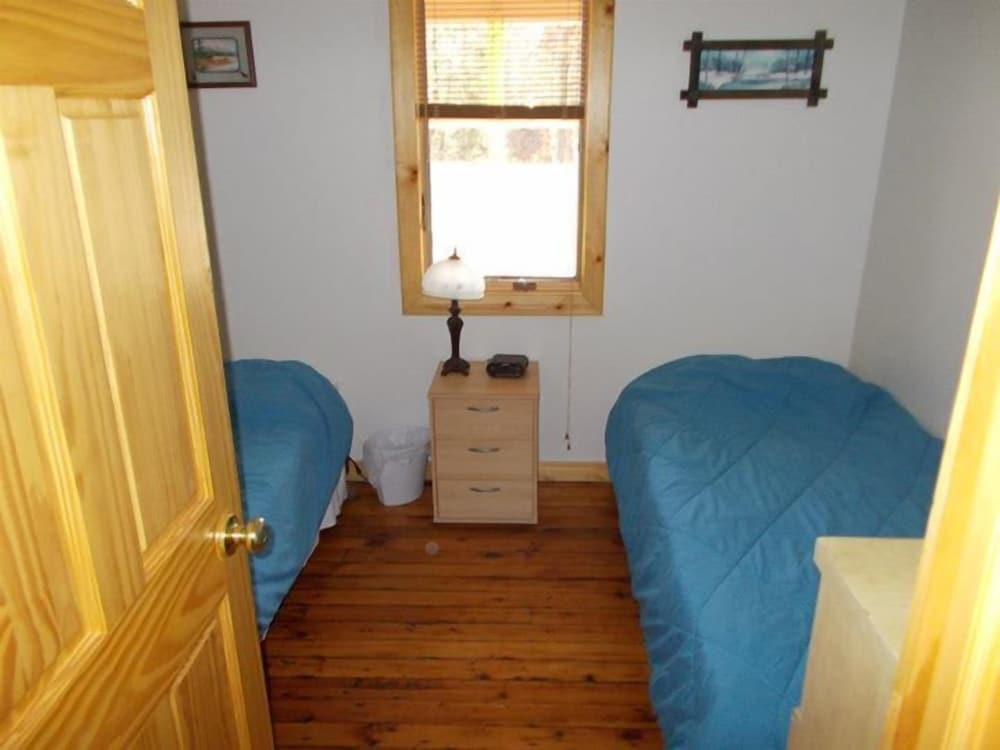 Suite, 3 Bedrooms, 2 Bathrooms (Suite 4) photo 1