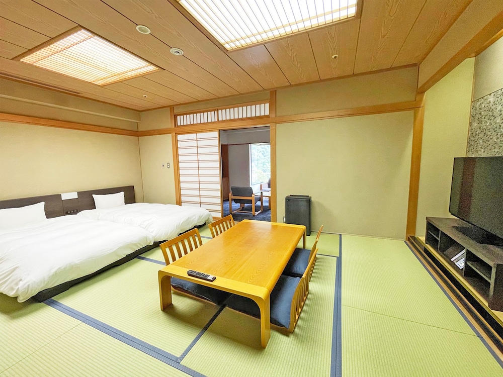 Deluxe Japanese Style Room, Non Smoking - Photo 1