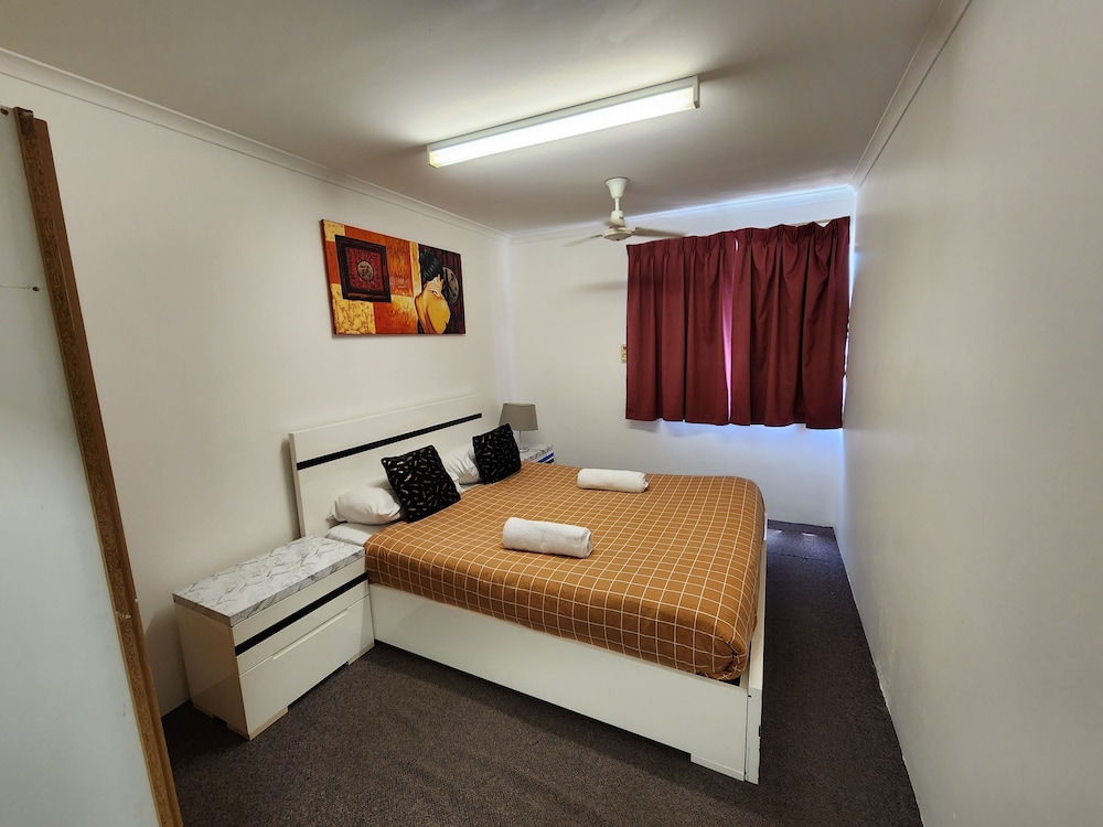 Two Bedroom Apartment Queen and Twin - Photo 19