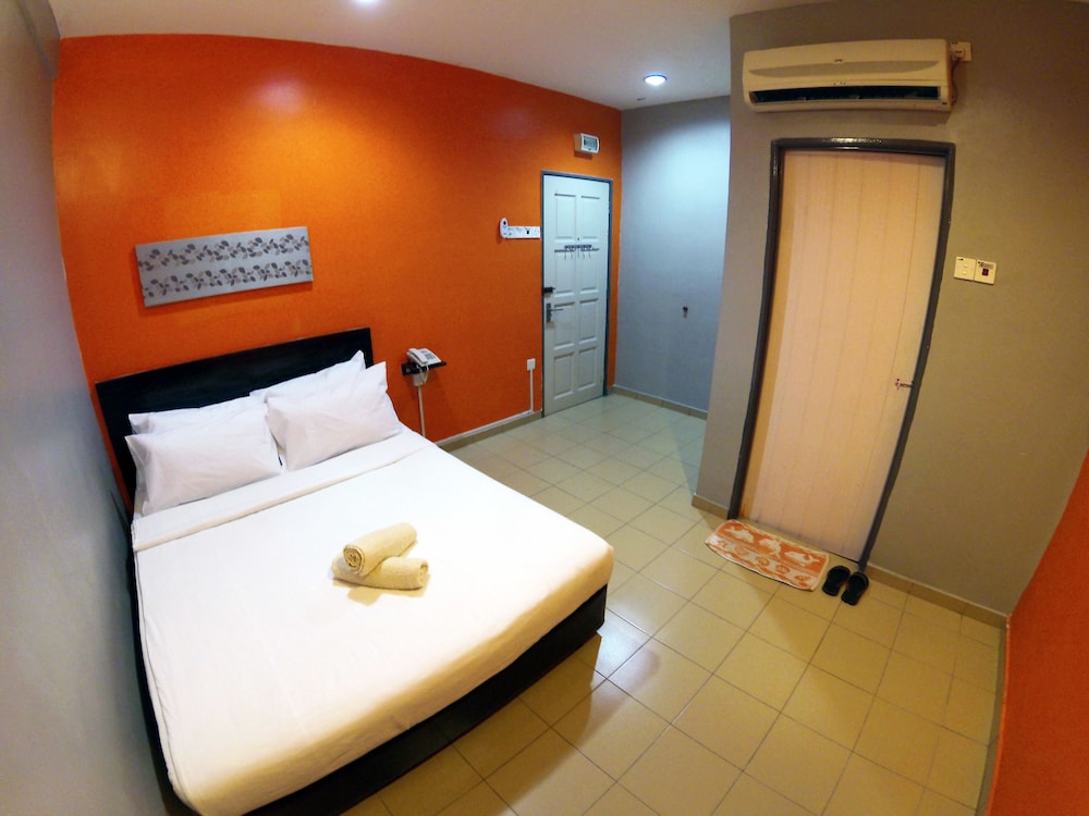 Standard Double Room, 1 Queen Bed, Private Bathroom photo 3