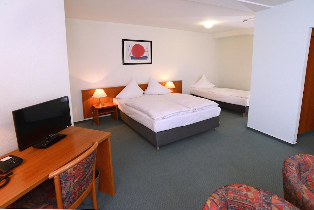Triple Room photo 2