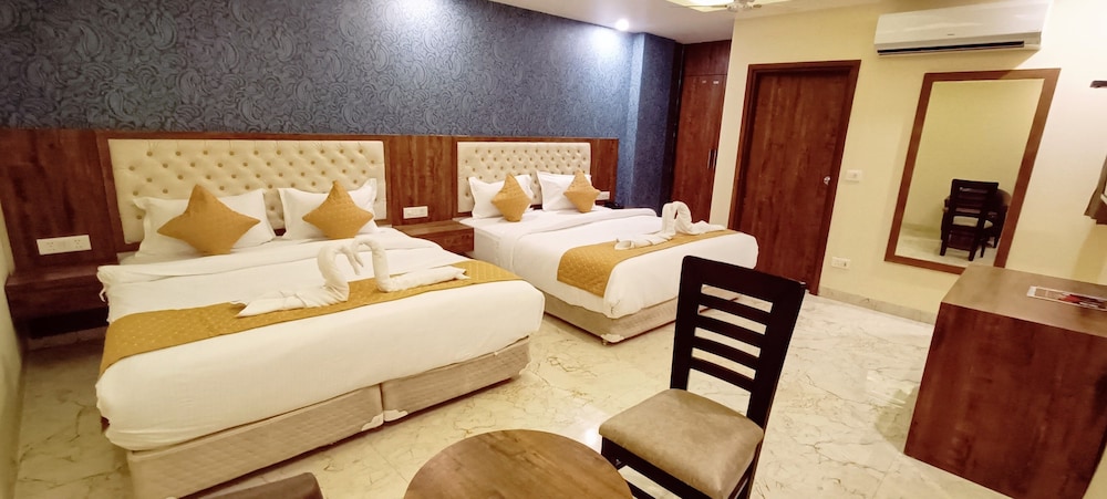 Family Quadruple Room - Photo 3