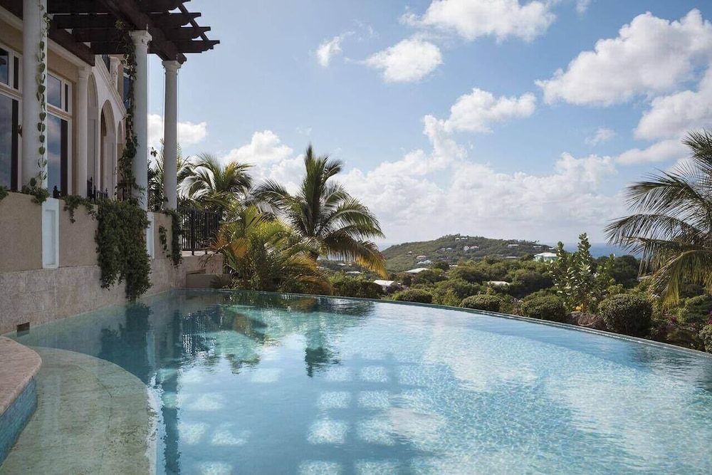 Villa (Inquire Today About Last Minute Disco) photo 3
