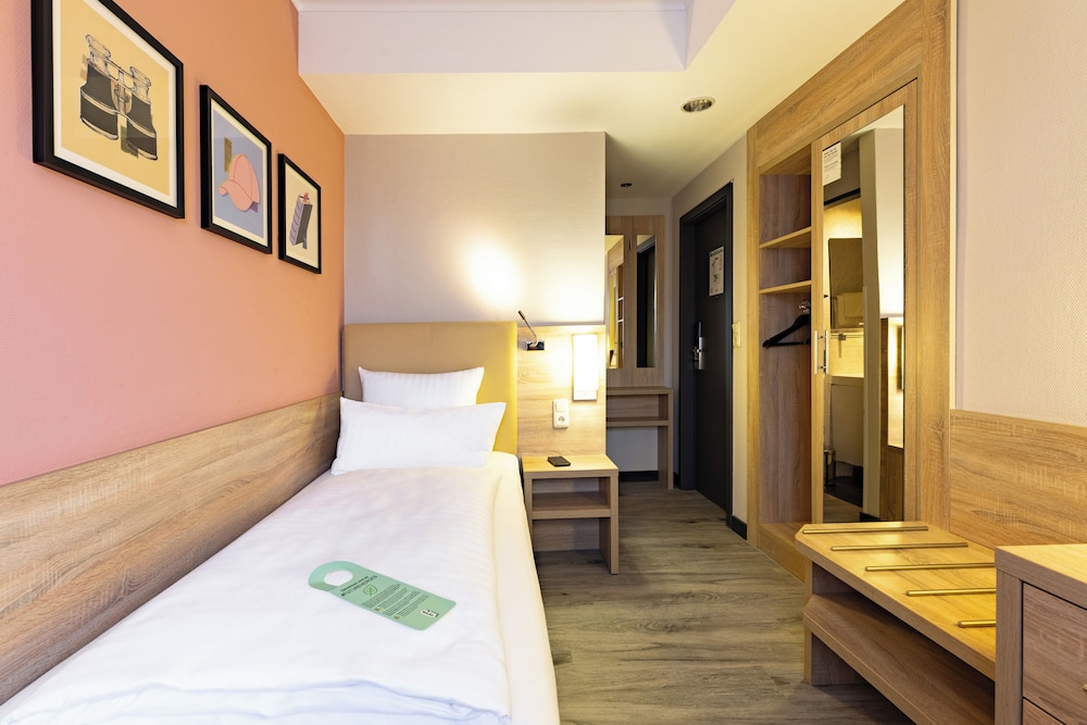Room, 1 Twin Bed (Cosy) photo 1