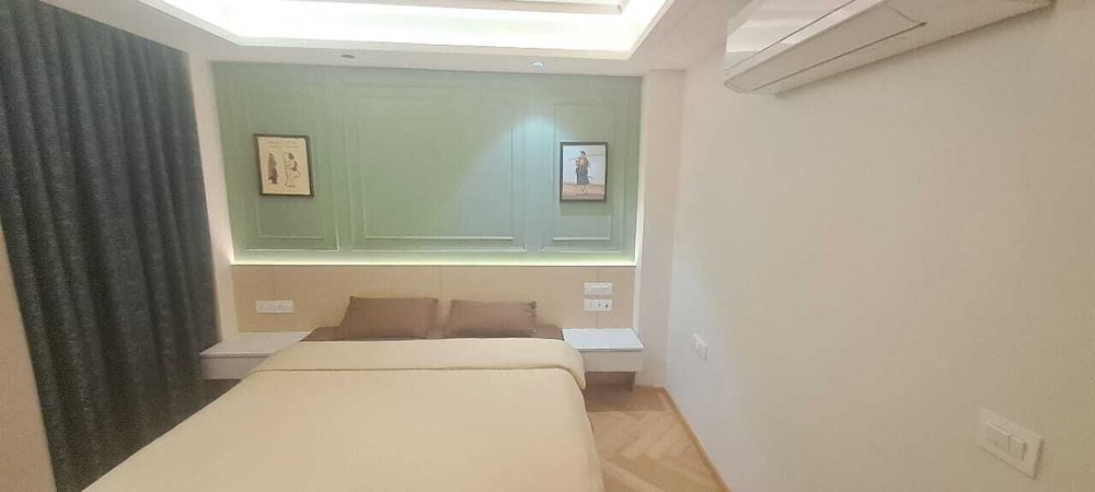 Junior Suite, Hill View