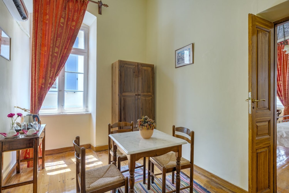 Suite, City View photo 3
