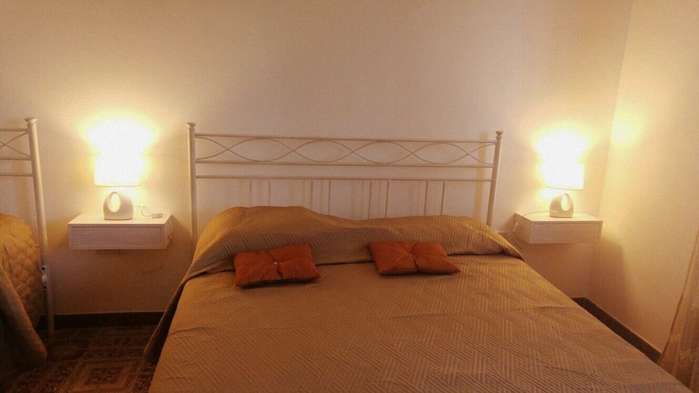 Duplex, 2 Bedrooms photo 2