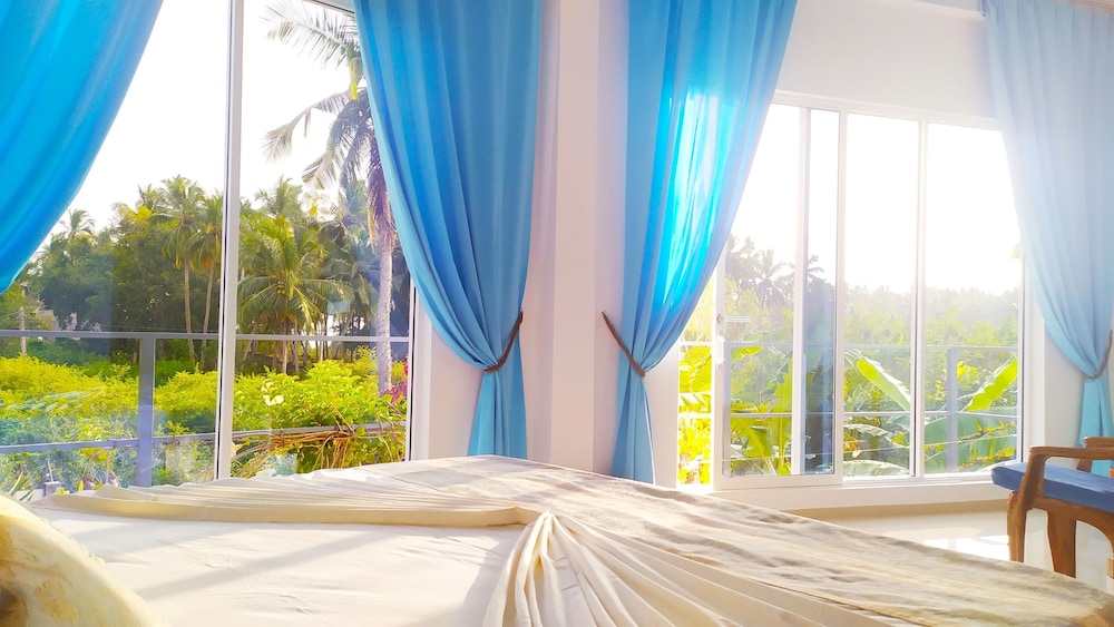 Deluxe Villa, 3 Bedrooms photo 2