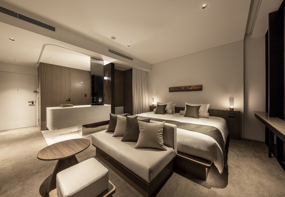 Superior King Room, Non smoking (with Lounge Access) - Photo 1