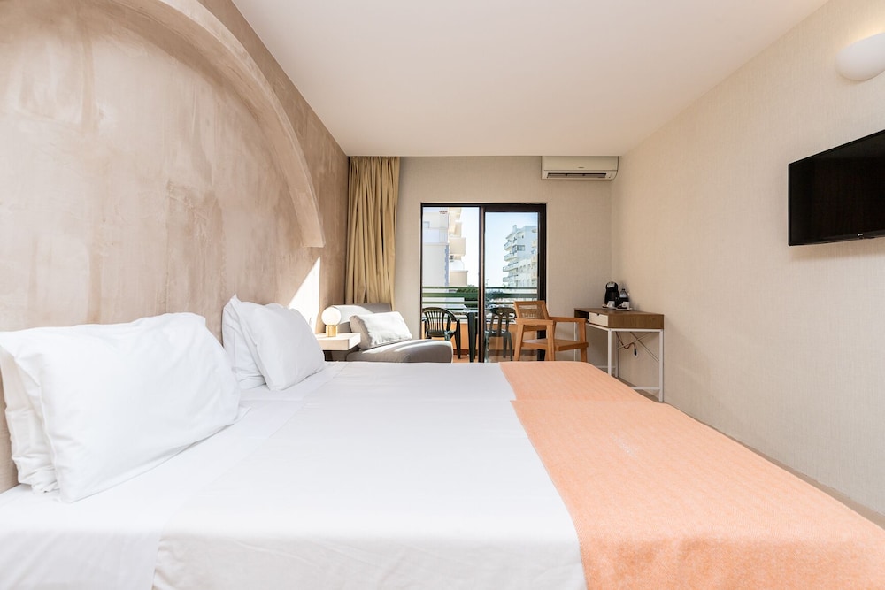 Standard Room photo 3