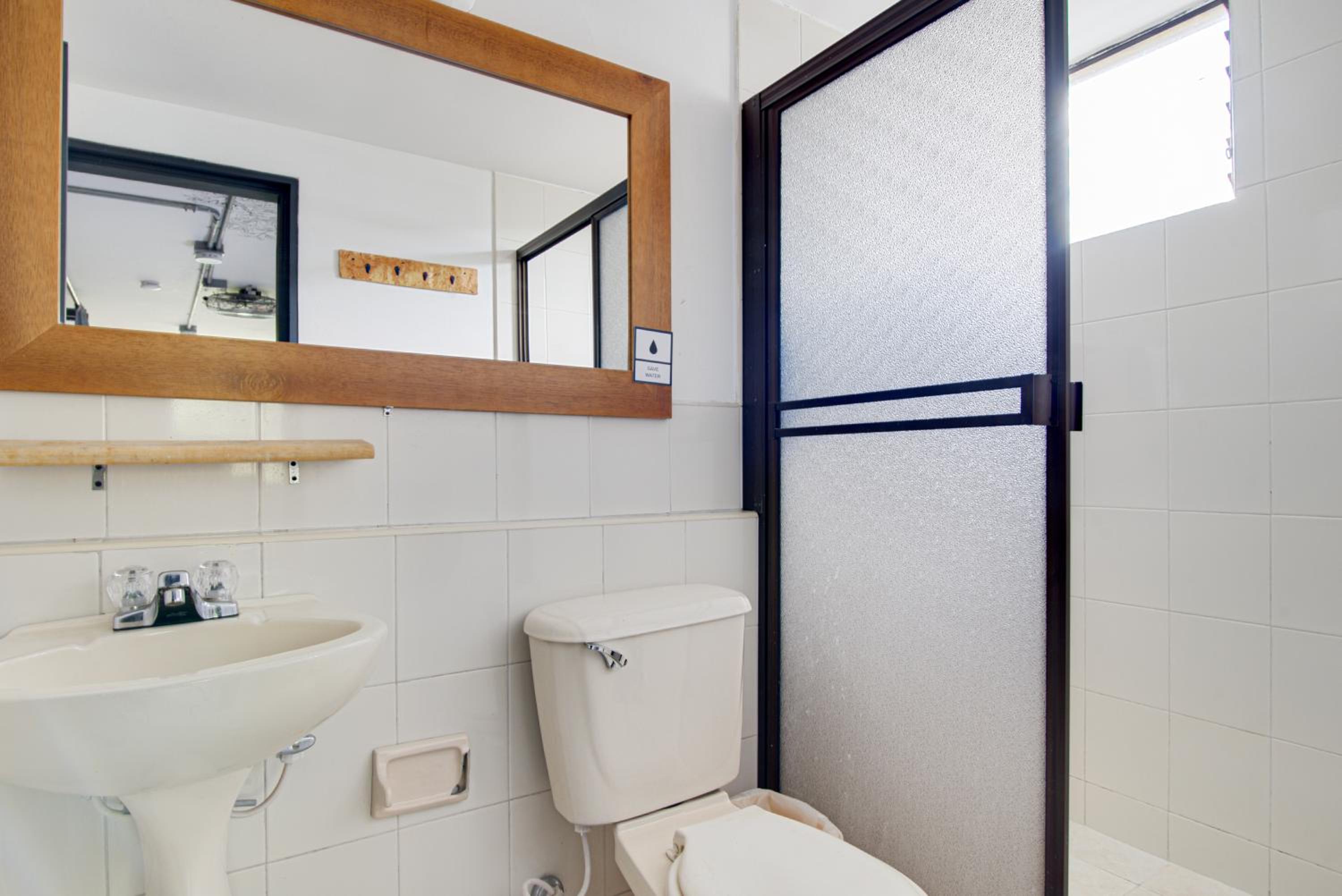Suite - Photo 6