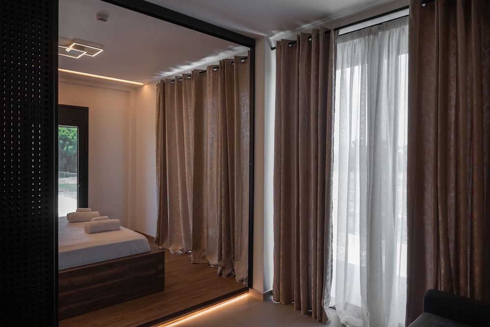 Deluxe Double Room- Private Terrace with Forrest and Sea View - Photo 1