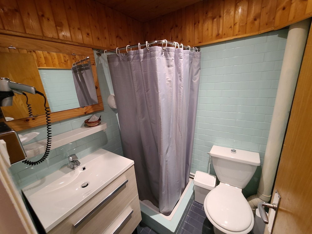 Standard Twin Room photo 2