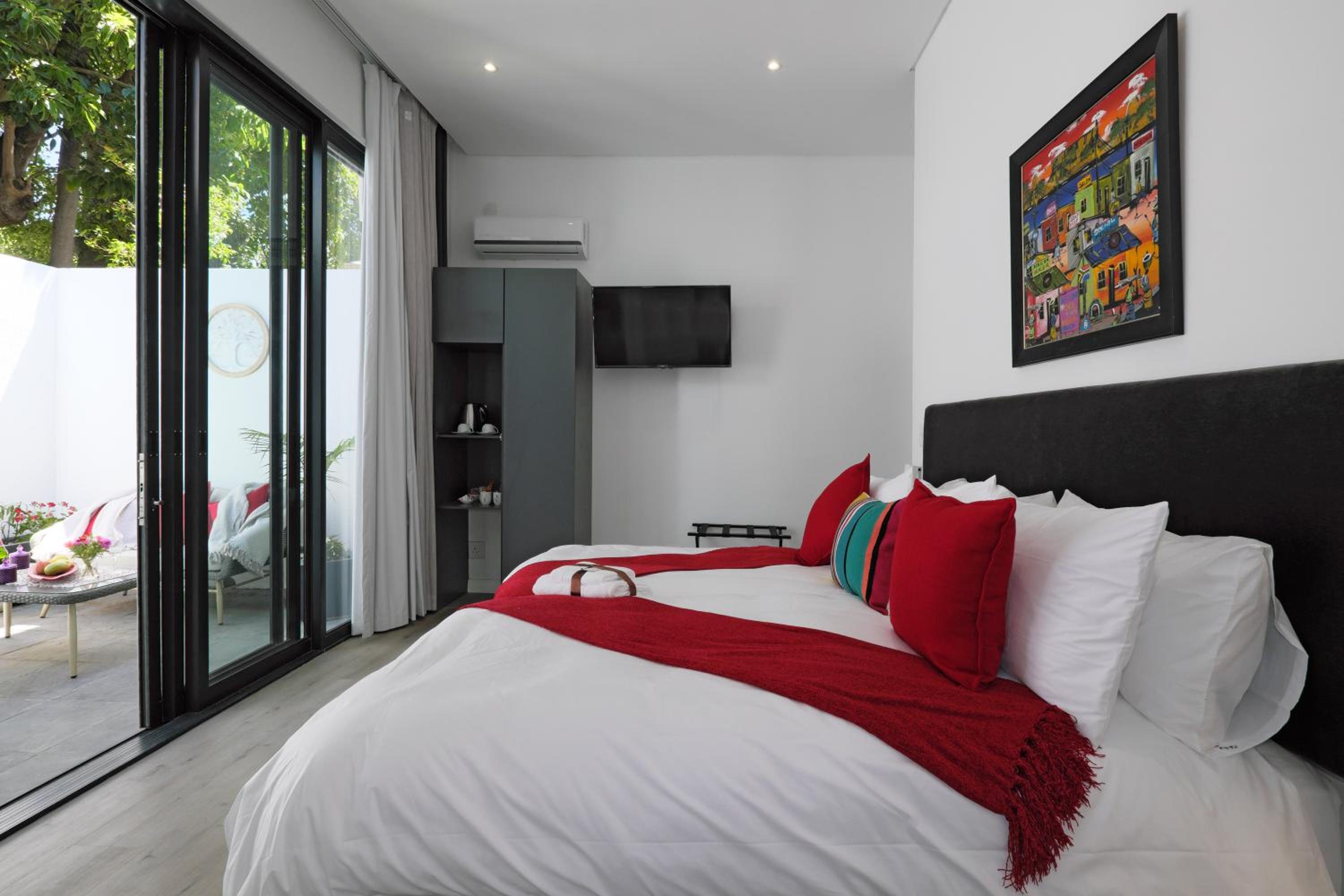 Family Suite with Balcony photo 1