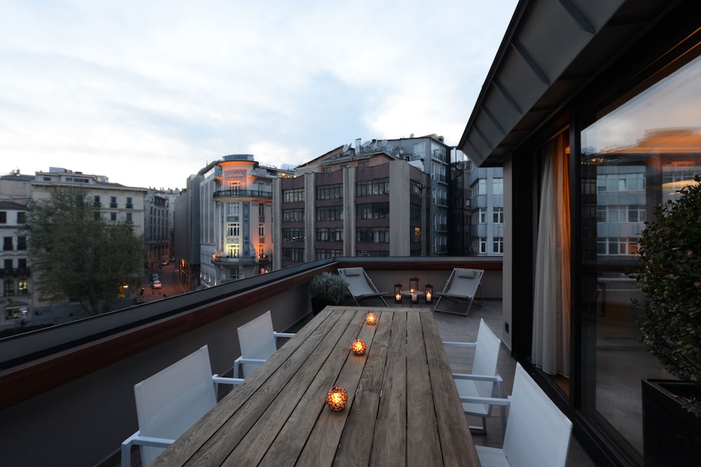 Superior Suite, 1 Queen Bed (Rooftop Terrace Suite)