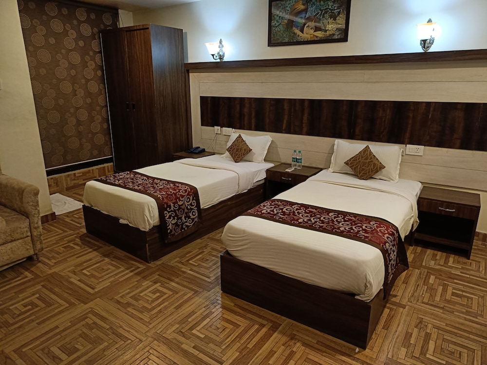 Business Room - Photo 3