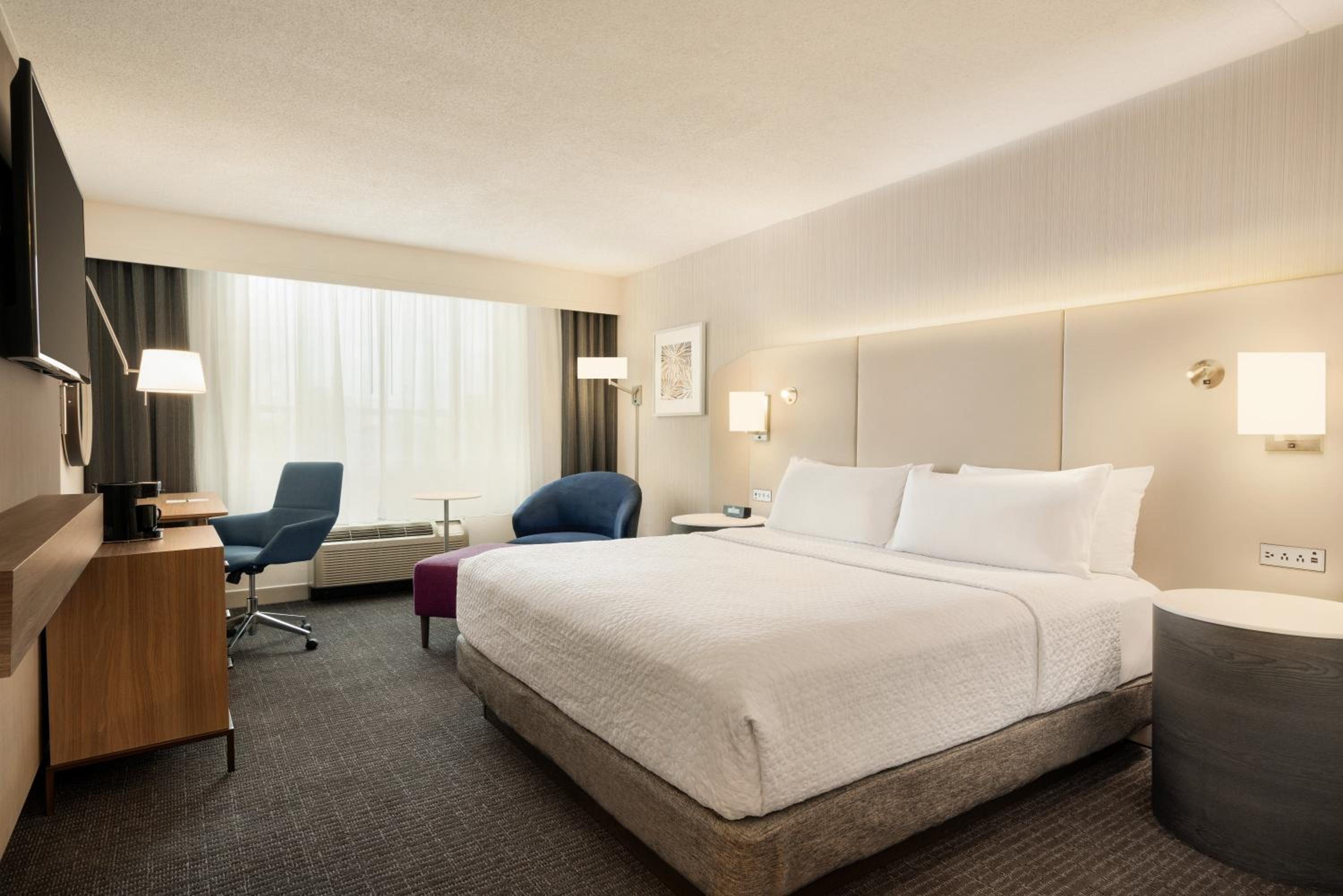 Standard King Room - Communications Accessible at Crowne Plaza: Philadelphia - King of Prussia by IHG in King of Prussia